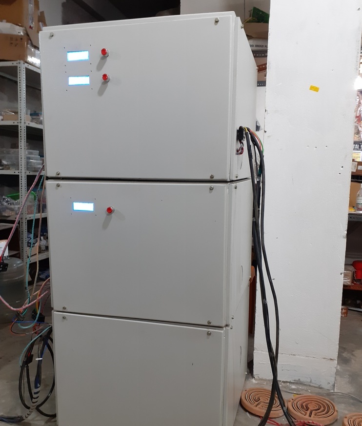 Battery Charger Image 1