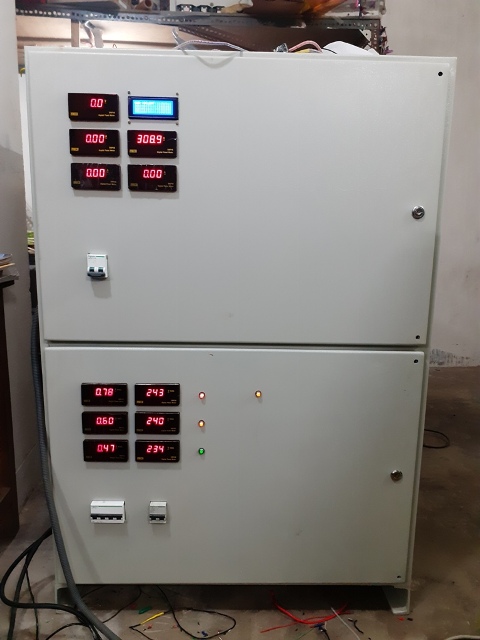 Battery Charger Image 2
